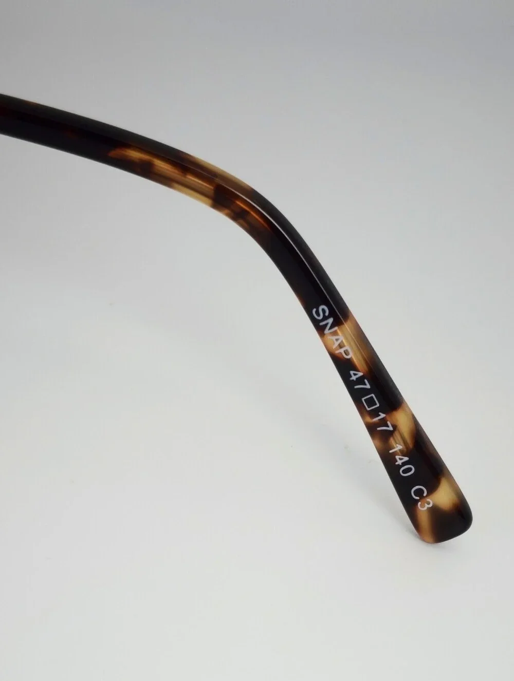 Snap Women's Petite. Tortoiseshell Round Optical Glasses. Good Features.
